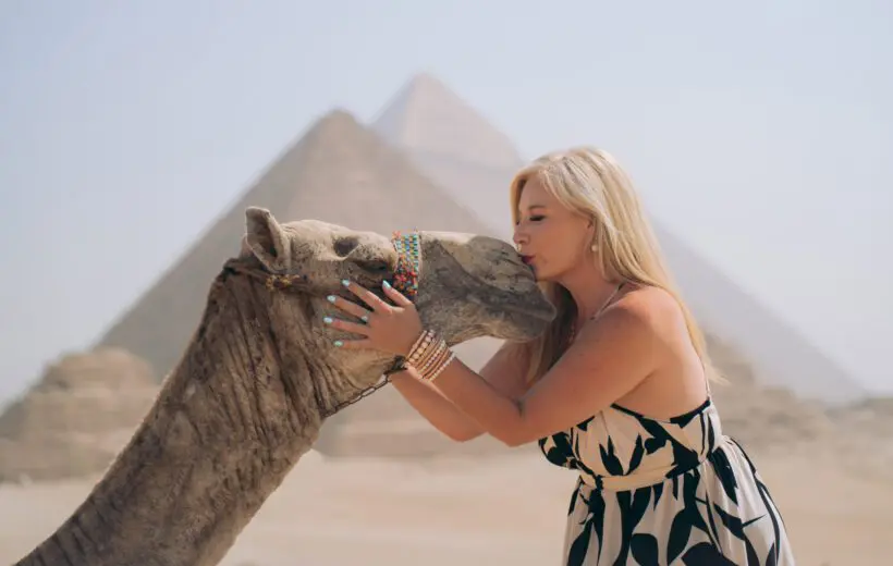 Solo and Friends Pyramids Photoshoot